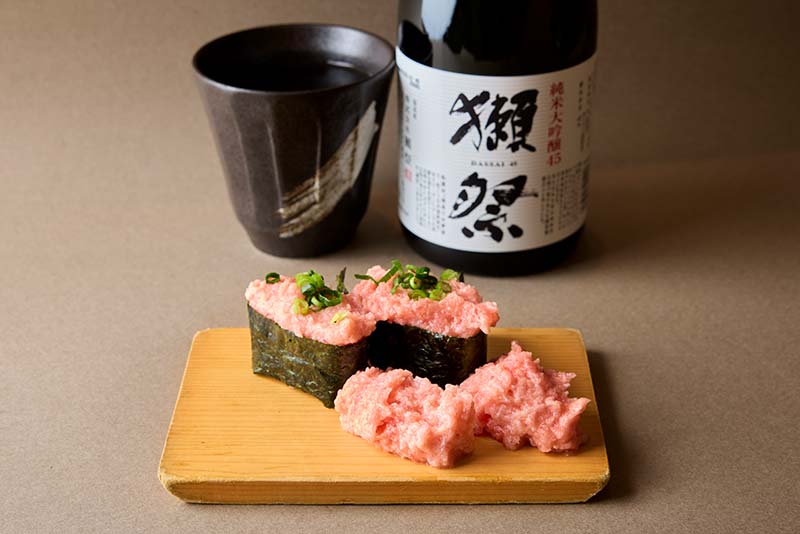 ねぎとろこぼれと獺祭セット